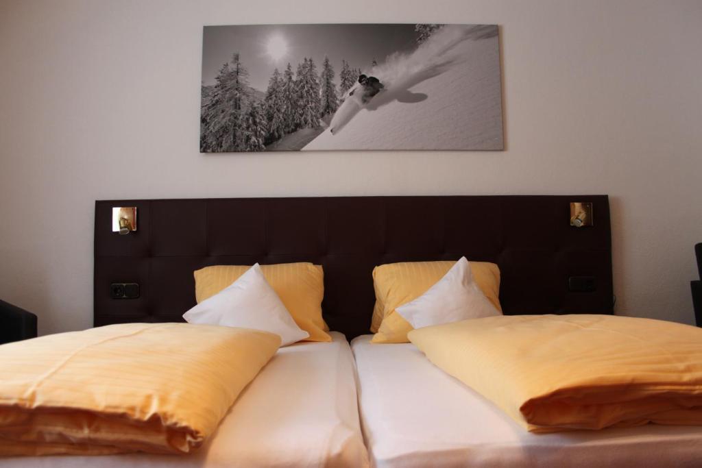 Hotel Garni Dorfblick St Anton am Arlberg Værelse billede
